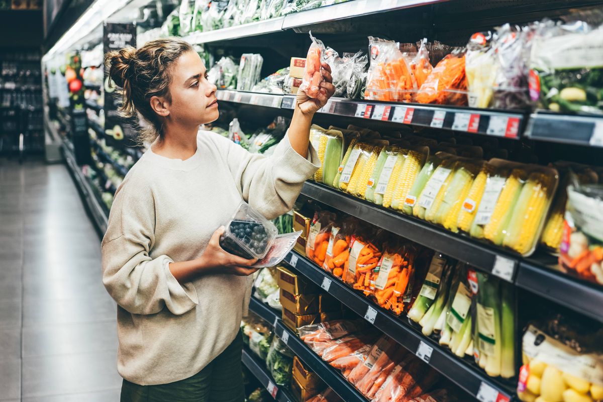 Cancer Dietitian Shares 10 Essential Dietary Changes to Lower Risk